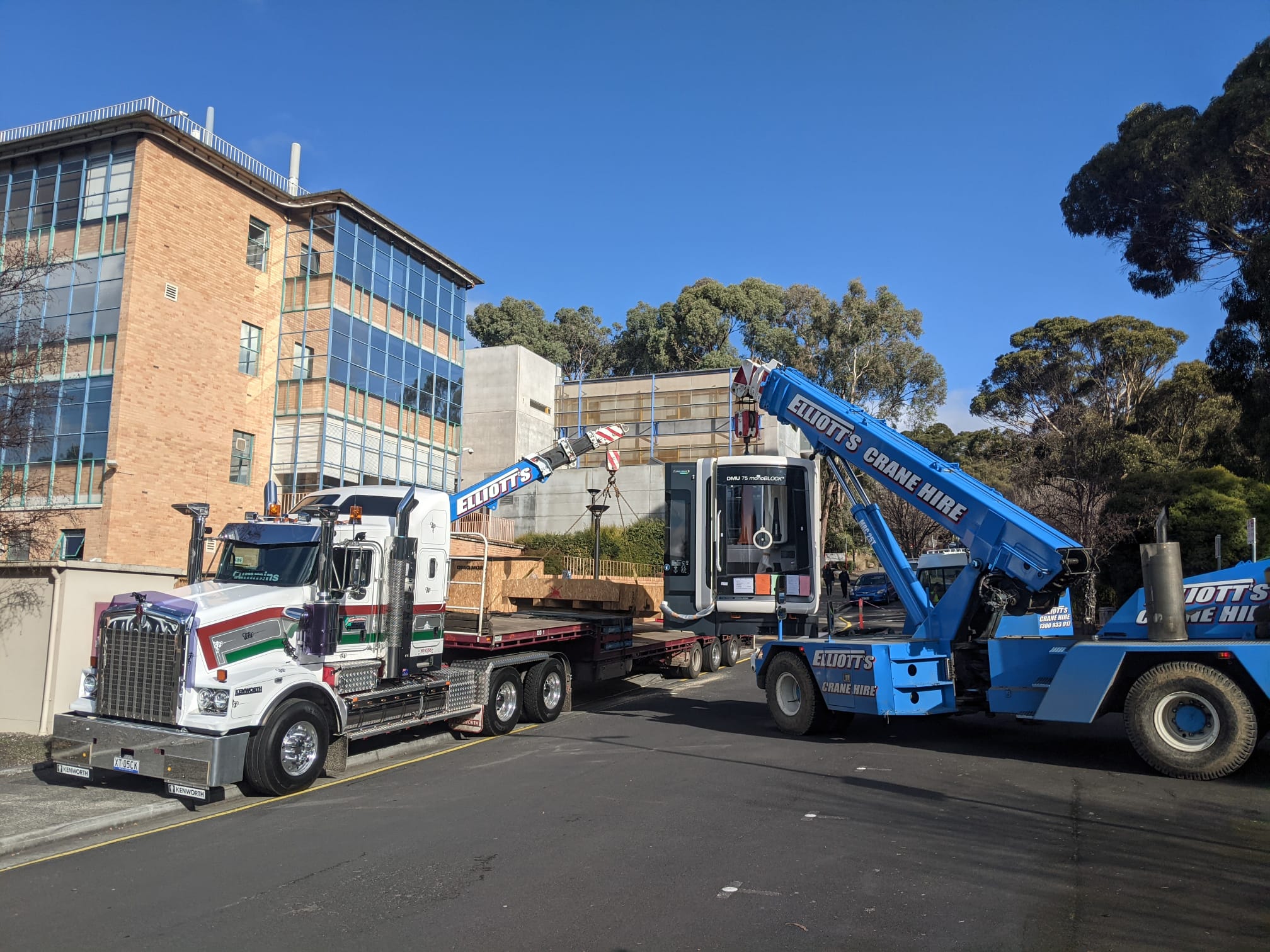 crane managed to lift the machine