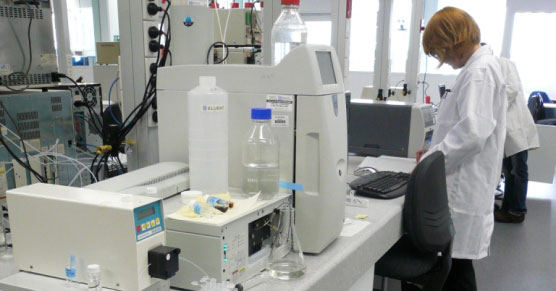 Across researchers in lab